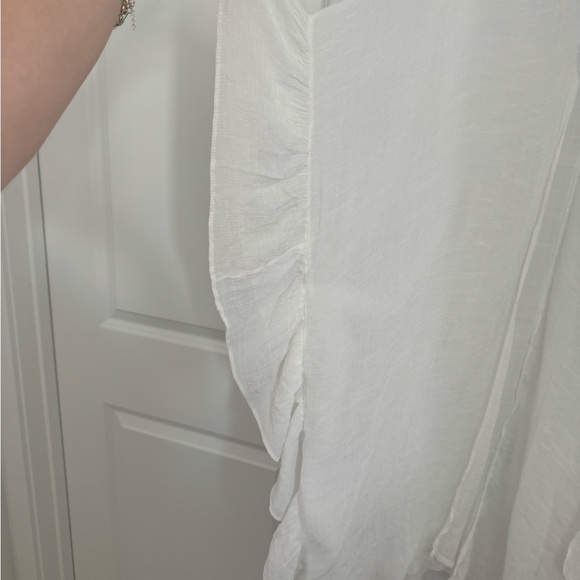 NWOT FRANCESCA'S Hyfve Flowy White Ruffled Kimono - Large - Picture 3 of 5